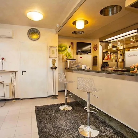 Solarium Hotel
