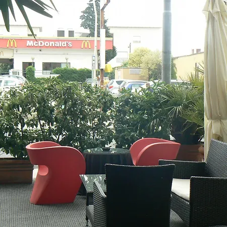 Solarium 호텔 시비타노바 마르셰